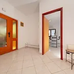 Lili Apartman *