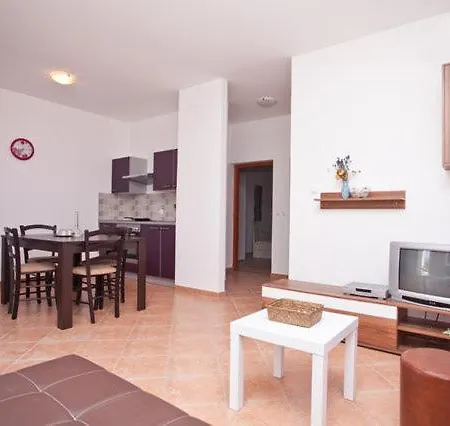 Lili Apartamento Pula