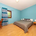 Lili Apartment *