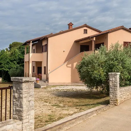 Lili Apartament