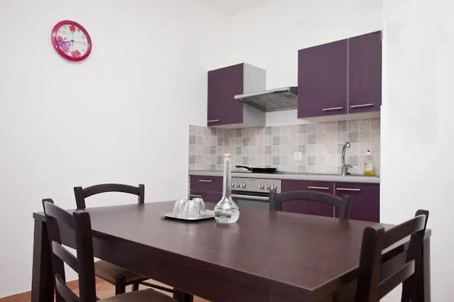 Apartman Lili Póla
