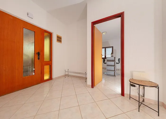 Lili Apartment *